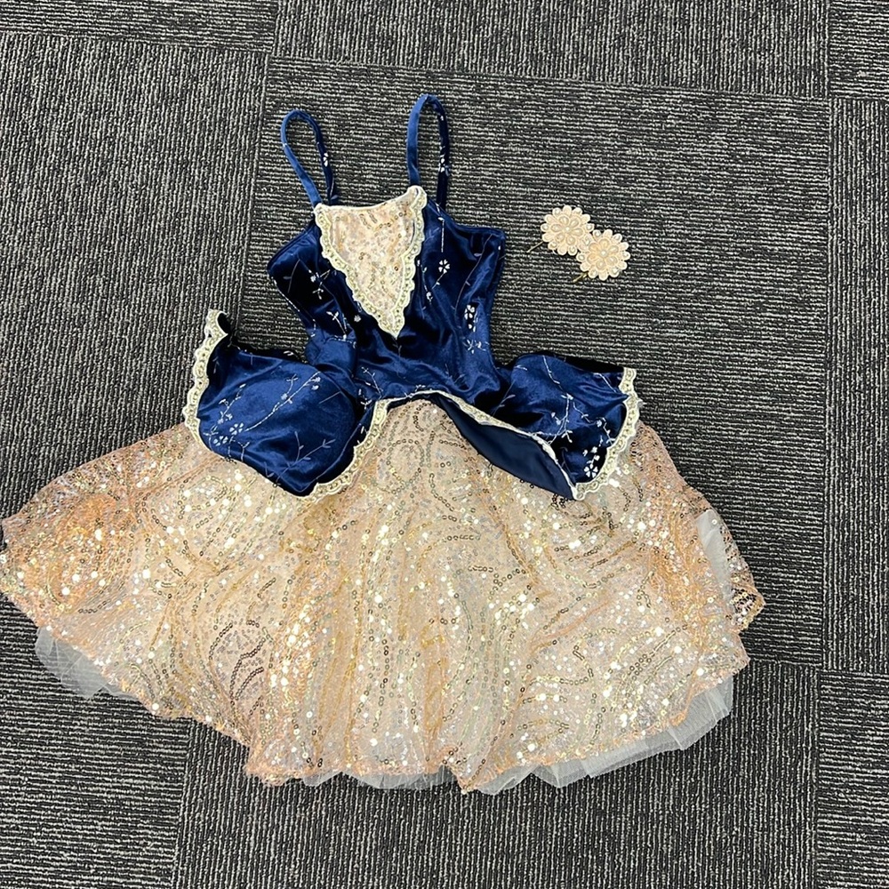 Ballet costume with headpiece